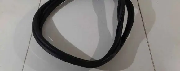 Tesla Model Y Rubber seal front door (on door) 