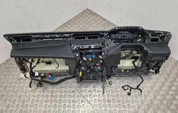 Peugeot 308 Dashboard 9834417380 651524800A