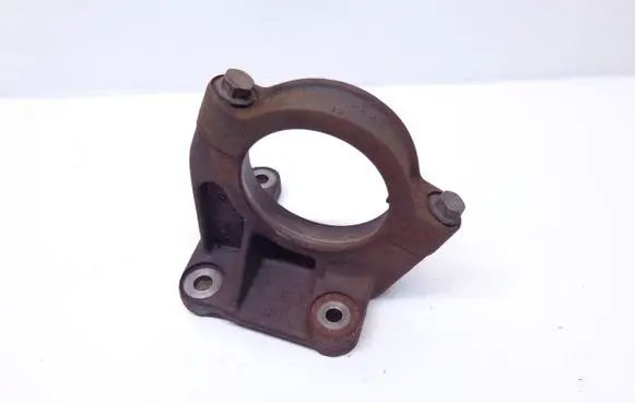 Volvo C70 Driveshaft support bearing bracket 9143465
