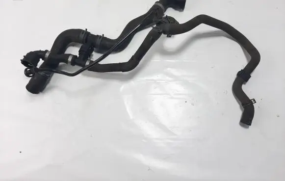 Audi A4 S4 B9 8W Engine coolant pipe/hose 8W0121030K 8W0121087E