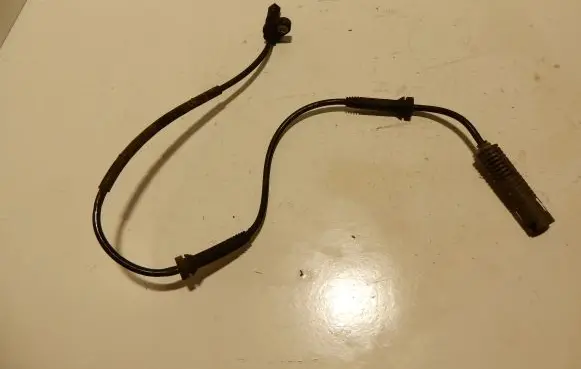 BMW 5 E60 E61 ABS brake wheel speed sensor 63164