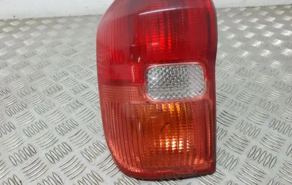 Toyota RAV 4 (XA20) Rear/tail lights 00038541