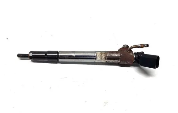 KIA Sportage Fuel injector 338002U000