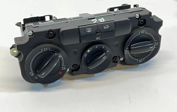 Volkswagen PASSAT B6 Climate control unit 3C2820045A