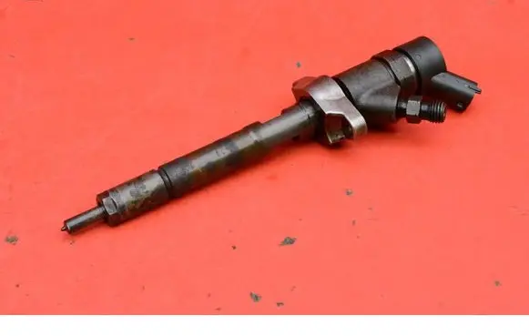 Peugeot 407 Fuel injector 0445110259