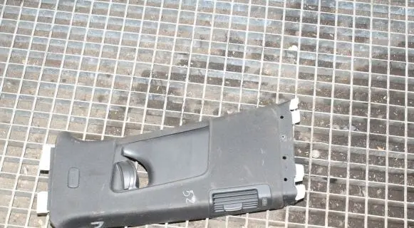 Audi Q7 4L (B) pillar trim (bottom)