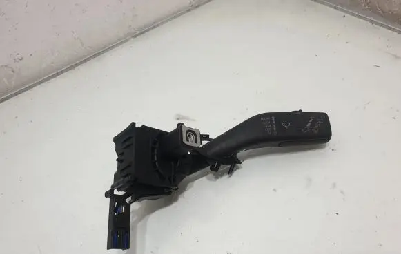 Volkswagen Caddy Wiper control stalk 1K0953519H
