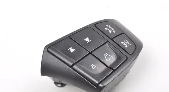 Steering wheel buttons/switches