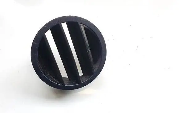Toyota Avensis T250 Dash center air vent grill