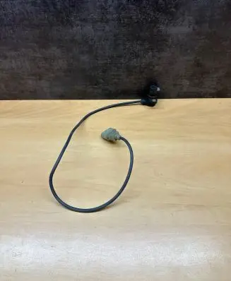 Audi A4 S4 B5 8D Rear ABS sensor wiring 987066861 V100209381