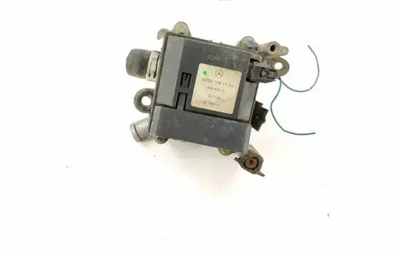 Mercedes-Benz E W210 other engine part 0001591104 0001591004