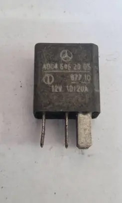 Mercedes-Benz E W211 Other relay A0045452905 67710 101204