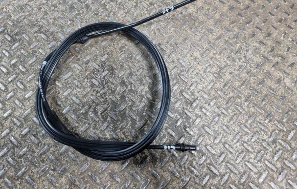 Volkswagen Tiguan Allspace Engine bonnet/hood lock release cable 
