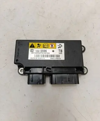 Opel Insignia A Airbag control unit/module 13505596
