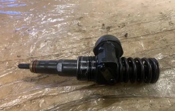 Audi A3 S3 8L Fuel injector 038130073AG