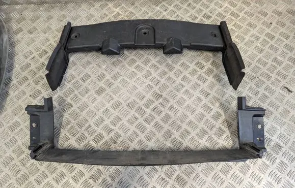 Mazda CX-30 Intercooler air guide/duct channel DFR9-50A21 DFR9-507M1