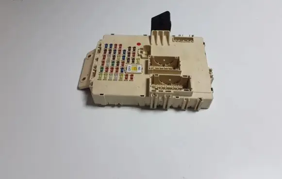 Hyundai i40 Fuse module 919503Z021