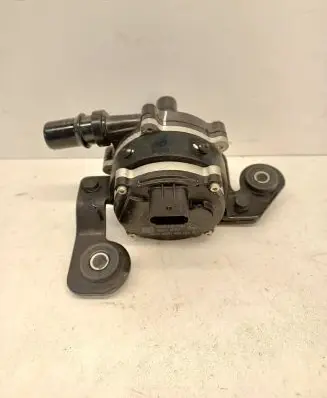 Hyundai Santa Fe Electric auxiliary coolant/water pump 369103D921