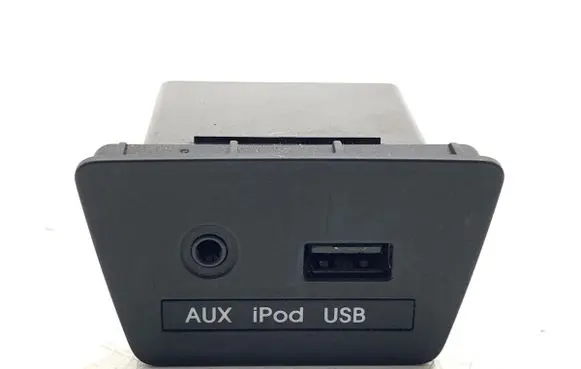 Hyundai ix35 USB socket connector 961102S500