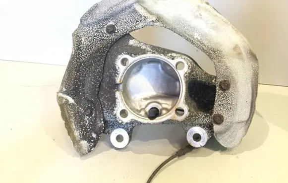BMW 1 F20 F21 Front wheel hub spindle knuckle 6792285