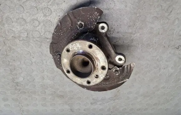 BMW 1 E81 E87 Front wheel hub 6773210