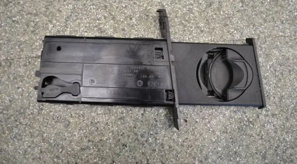BMW 5 E60 E61 Cup holder 22167210 7127461