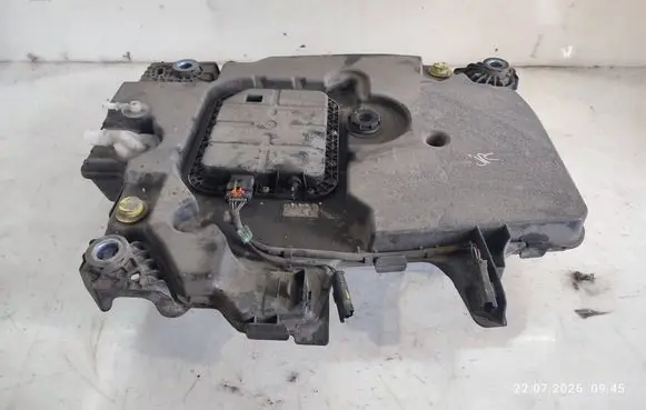 Peugeot 508 AdBlue liquid reservoir P1005917