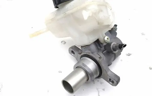 Mercedes-Benz E AMG W213 Master brake cylinder A2054300002 03350891201