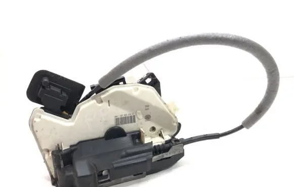 Skoda Octavia Mk3 (5E) Front door lock 5E1837016B