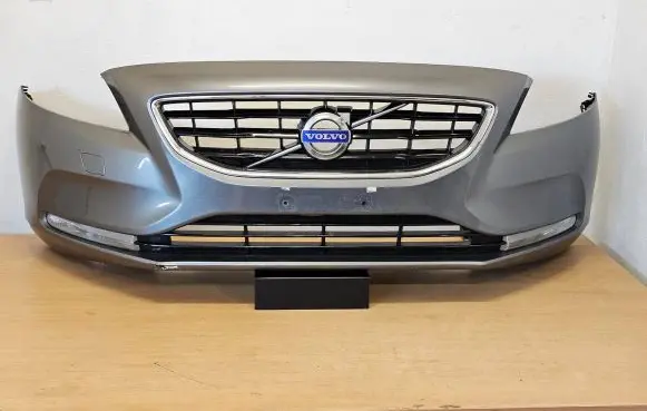 Volvo V40 Front bumper