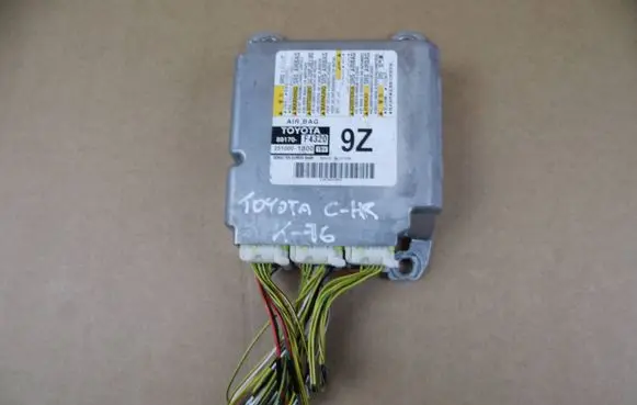 Toyota C-HR I Airbag control unit/module 89170F4320