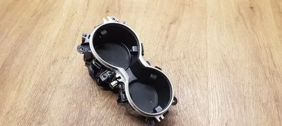 Cup holder front