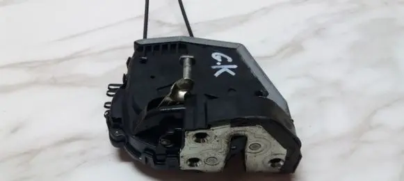 Toyota Prius (XW20) Rear door lock