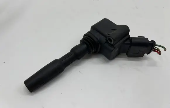 Volkswagen Polo V 6R High voltage ignition coil 04E905110E 77300006 628F61525