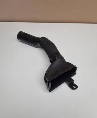 Peugeot 2008 II Air intake duct part 9833418380