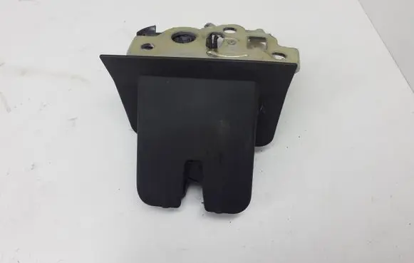 Audi Q2 - Tailgate/trunk/boot lock/catch/latch 8R0827505