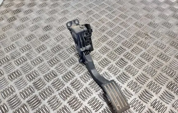 Ford Focus Accelerator throttle pedal 4M519F836CH 6PV00864100