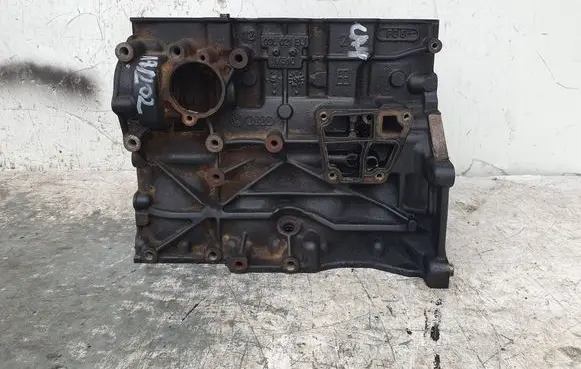 Volkswagen Caddy Engine block CAY