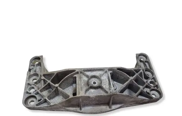 BMW 5 E60 E61 Gearbox mounting bracket 6761106 22316761106
