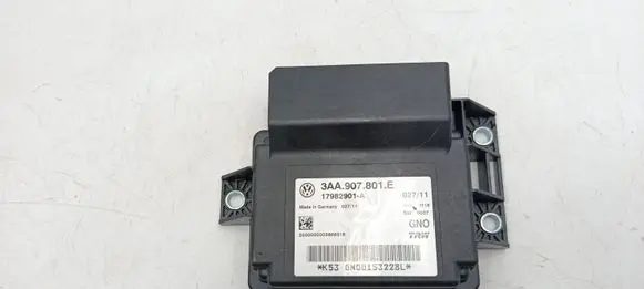 Volkswagen PASSAT B7 Hand brake control module 3AA907801E