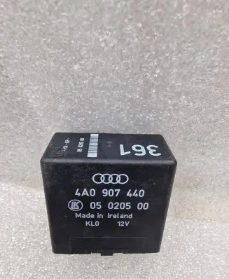Audi A8 S8 D2 4D Window wiper interval relay 4A0907440 05020500