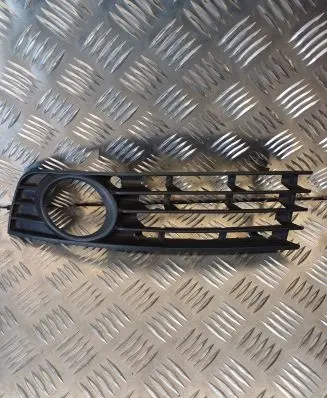 Audi A4 S4 B6 8E 8H Front bumper lower grill 8E0807681