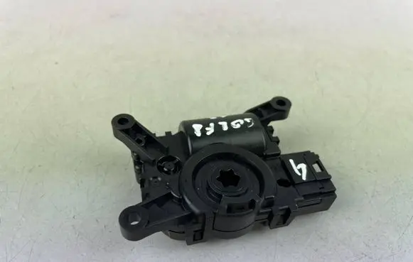 Volkswagen Golf VIII Air flap motor/actuator 5WA907511C