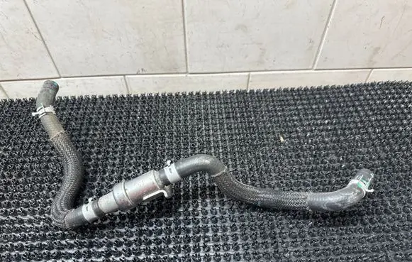 Renault Koleos II Engine coolant pipe/hose 18H06A31