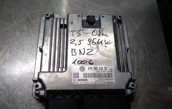 Volkswagen Transporter - Caravelle T5 Engine control unit/module 070906016DS 0281014252