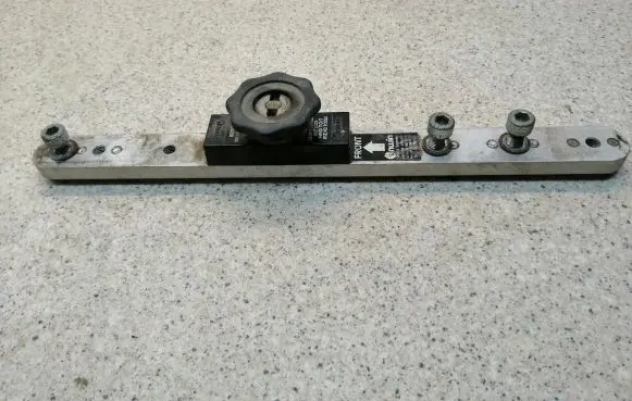 Rear seat guide rail