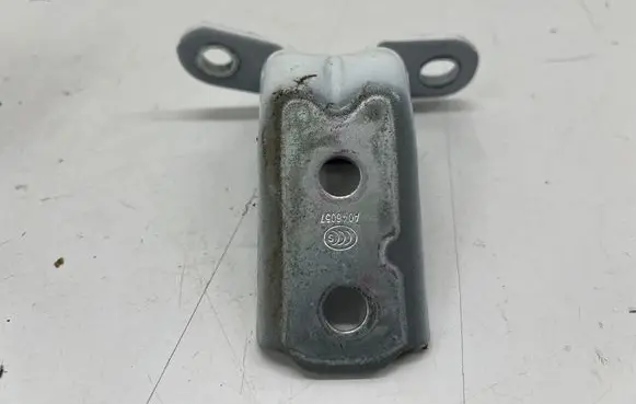 KIA Sportage Front door upper hinge 
