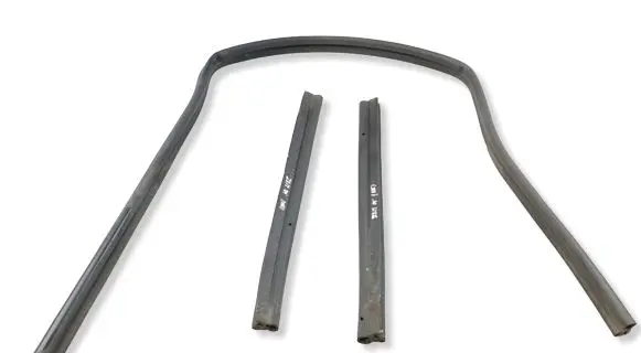 BMW Z3 E36 Engine compartment rubber 8398531 51718398531 8398533
