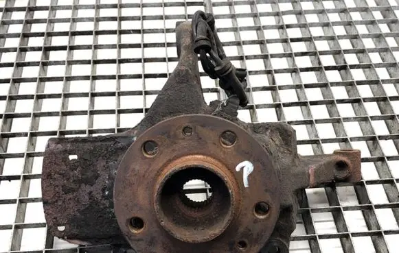 Renault Trafic III (X82) Front wheel hub spindle knuckle 