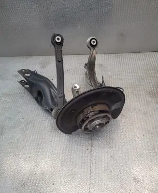 Mercedes-Benz E A207 Rear wheel hub